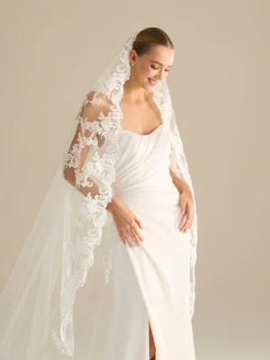 Z- Accesorio VELO de NENEIDA de PRONOVIAS